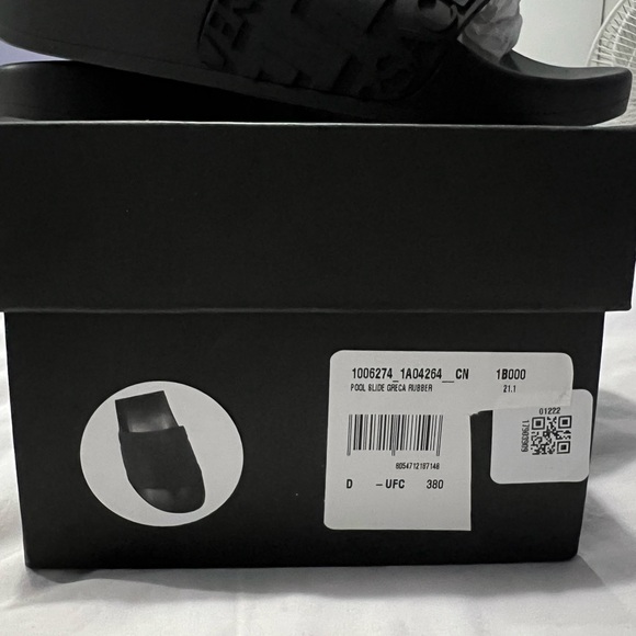 Versace Pool Slide Grega Rubber - Picture 3 of 4